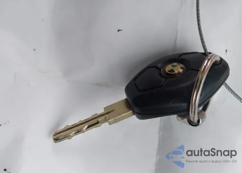 2000 BMW 528Ia z USA, uszkodzony, nr VIN WBADM6343YGU11951